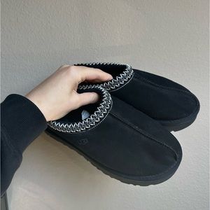 Black Tasman Uggs
